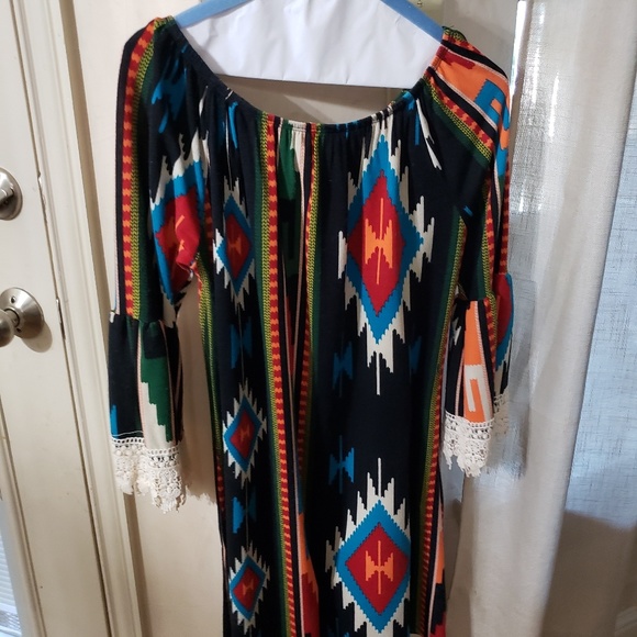 Dress - Picture 3 of 3